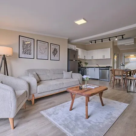 Apartmán Refined 2br With Terrace And Bosphorus View