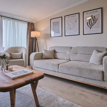 Refined 2br With Terrace And Bosphorus View דירה