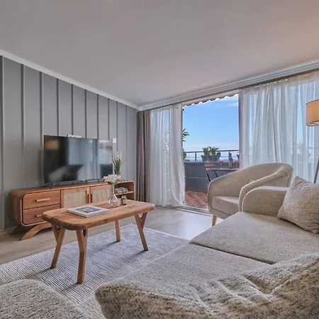 Refined 2br With Terrace And Bosphorus View דירה