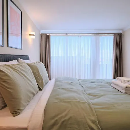 Refined 2br With Terrace And Bosphorus View Apartmán *