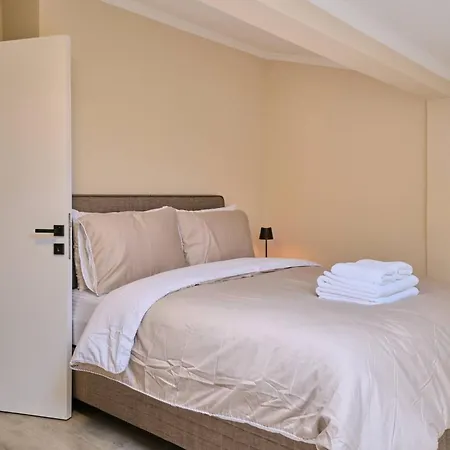 Apartmán Refined 2br With Terrace And Bosphorus View *