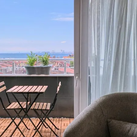 דירה Refined 2br With Terrace And Bosphorus View
